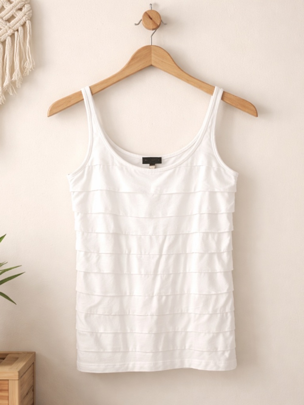 Express White Layered Ruffle Tank Size M